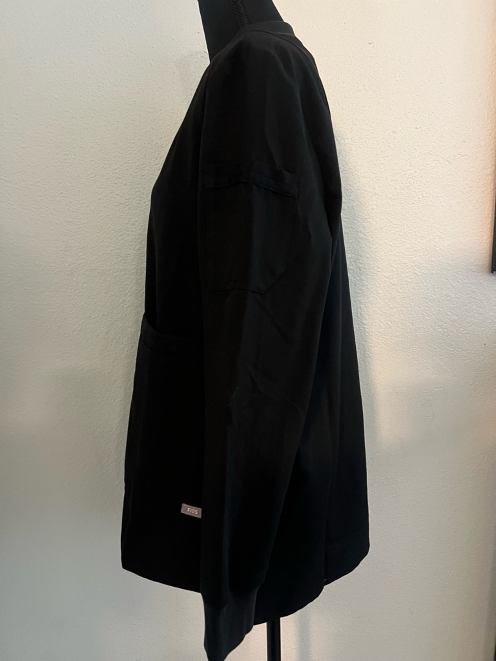 FIGS Black Medical Scrub Jacket with Logo Patch - Picture 4 of 7